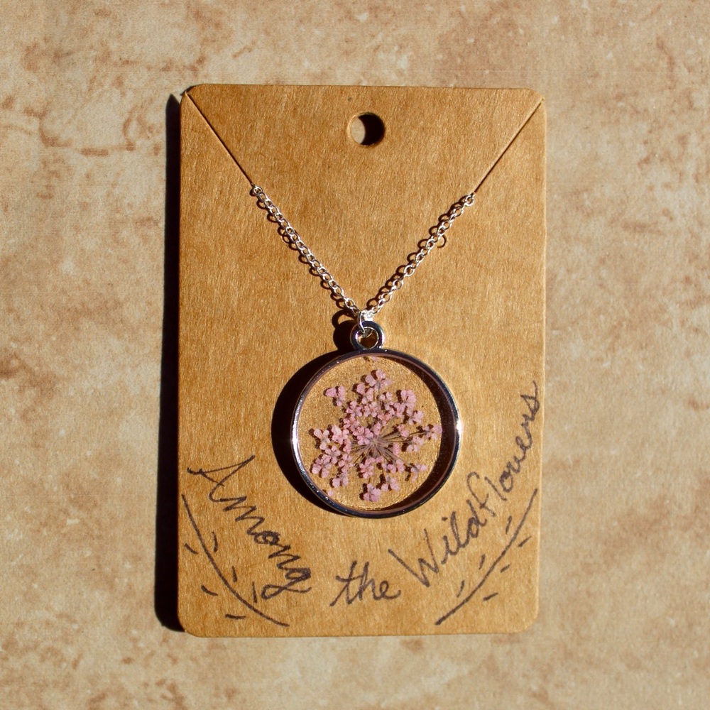 PINK QUEEN ANNE'S LACE NECKLACE